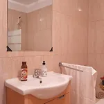 Bright And Calm With Pools, Golf Court Apartment *